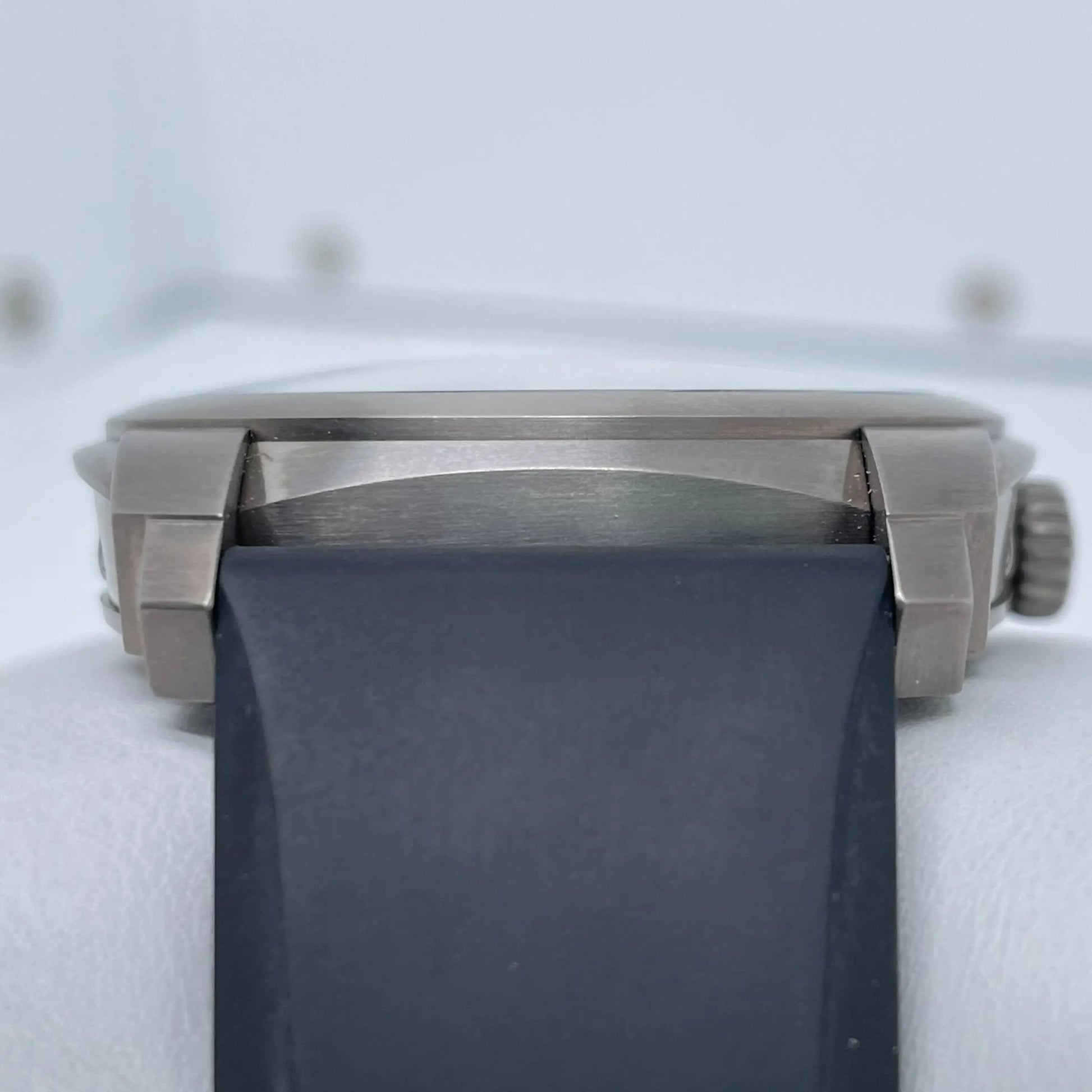 7th image of Vacheron Constantin Quai de l'Ile Wristwatch, PreOwned condition