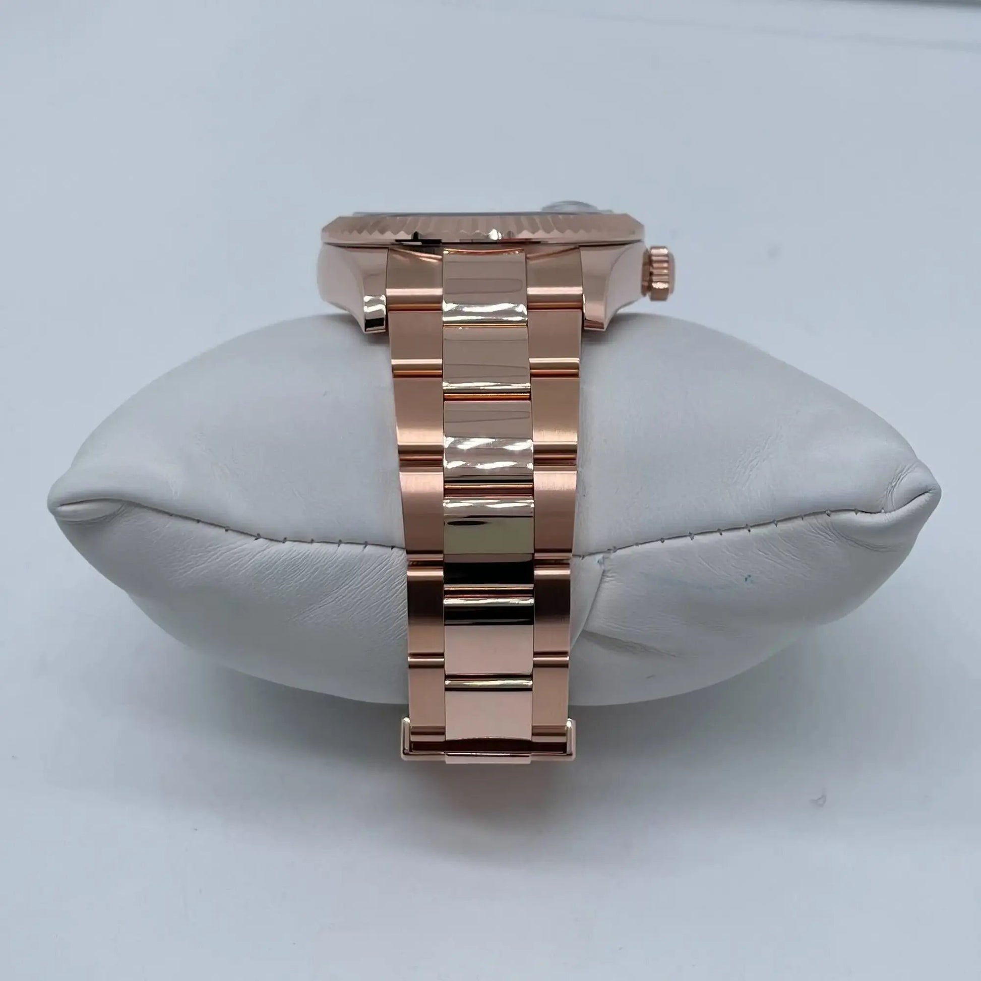 8th image of Rolex Sky-Dweller Wristwatch, New condition