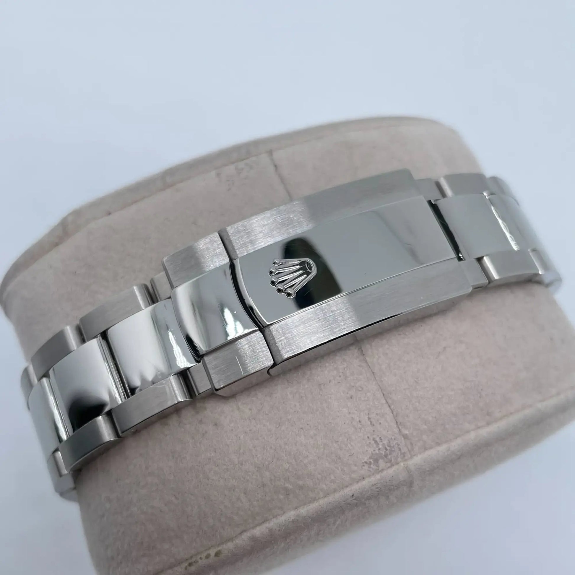 12th image of Rolex Rolex Datejust 126334 Wristwatch, PreOwned condition