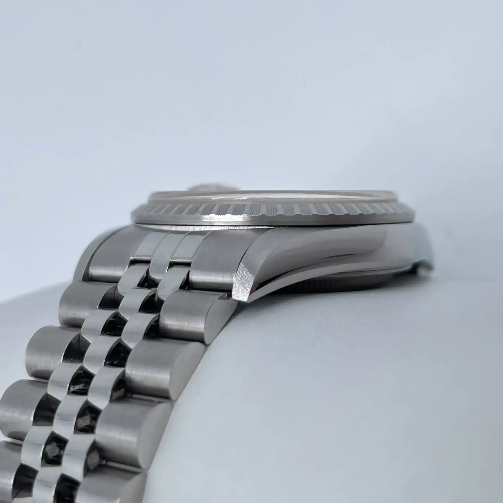 7th image of Rolex Rolex Datejust 16220 Wristwatch, PreOwned condition