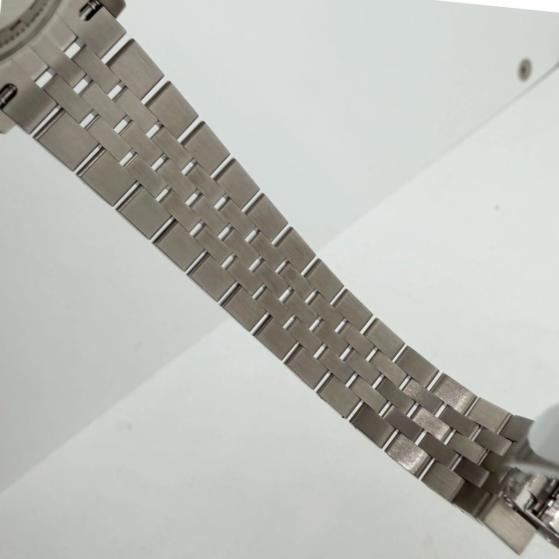 10th image of Rolex Rolex Lady-Datejust 28 Wristwatch, New condition