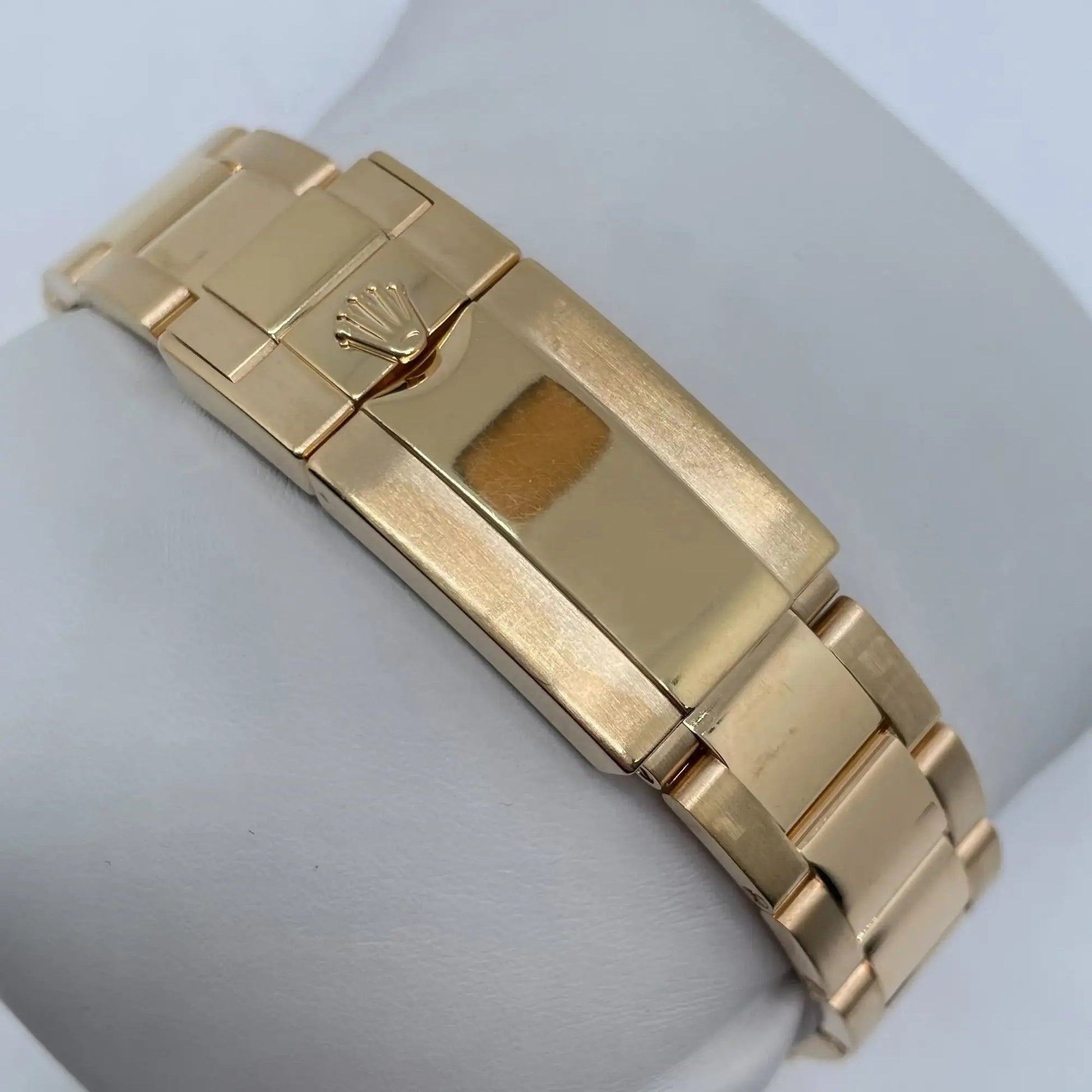 12th image of Rolex Yacht-Master II Wristwatch, PreOwned condition