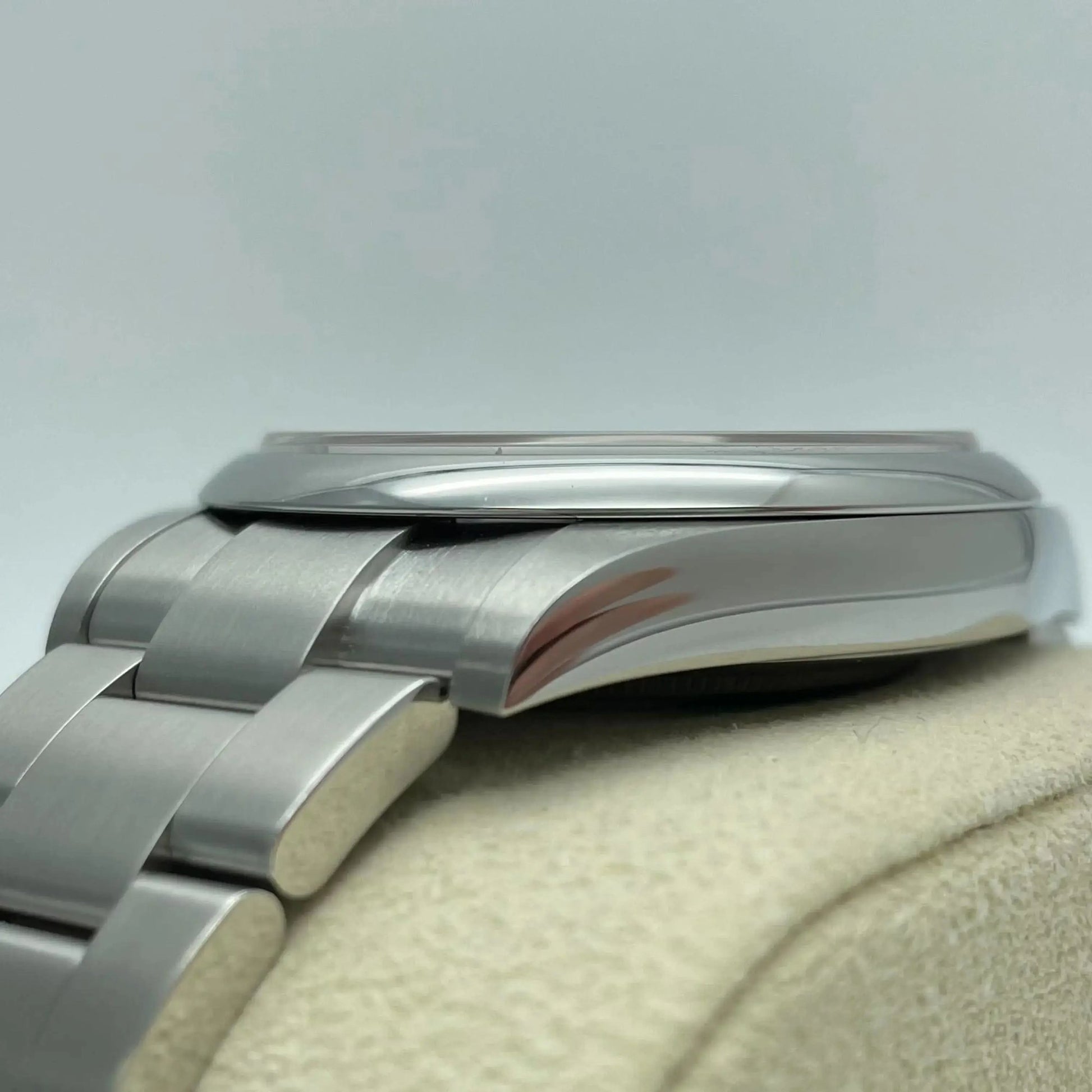 6th image of Rolex Rolex Oyster Perpetual Wristwatch, Unworn condition