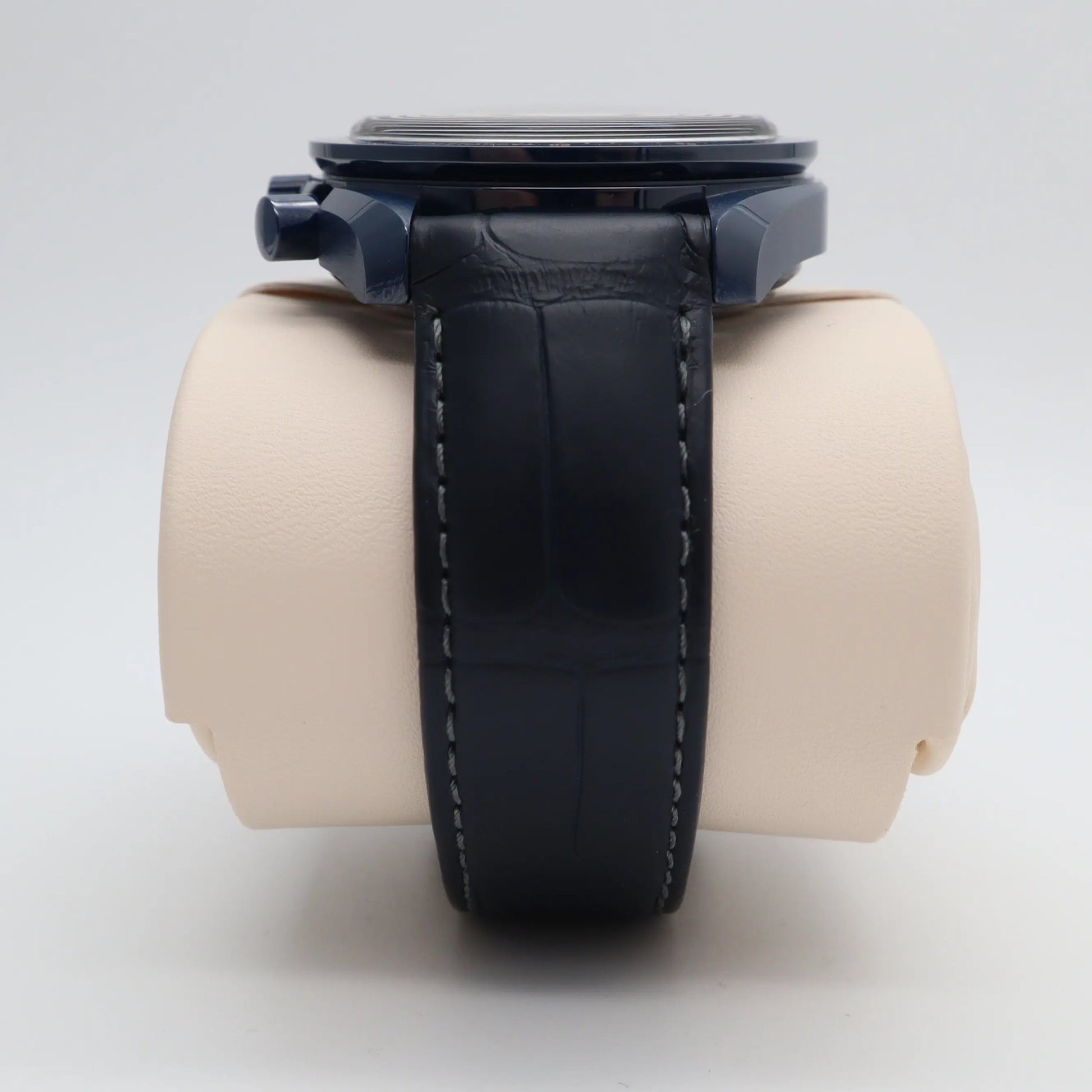 9th image of OMEGA Omega Speedmaster Wristwatch, New condition