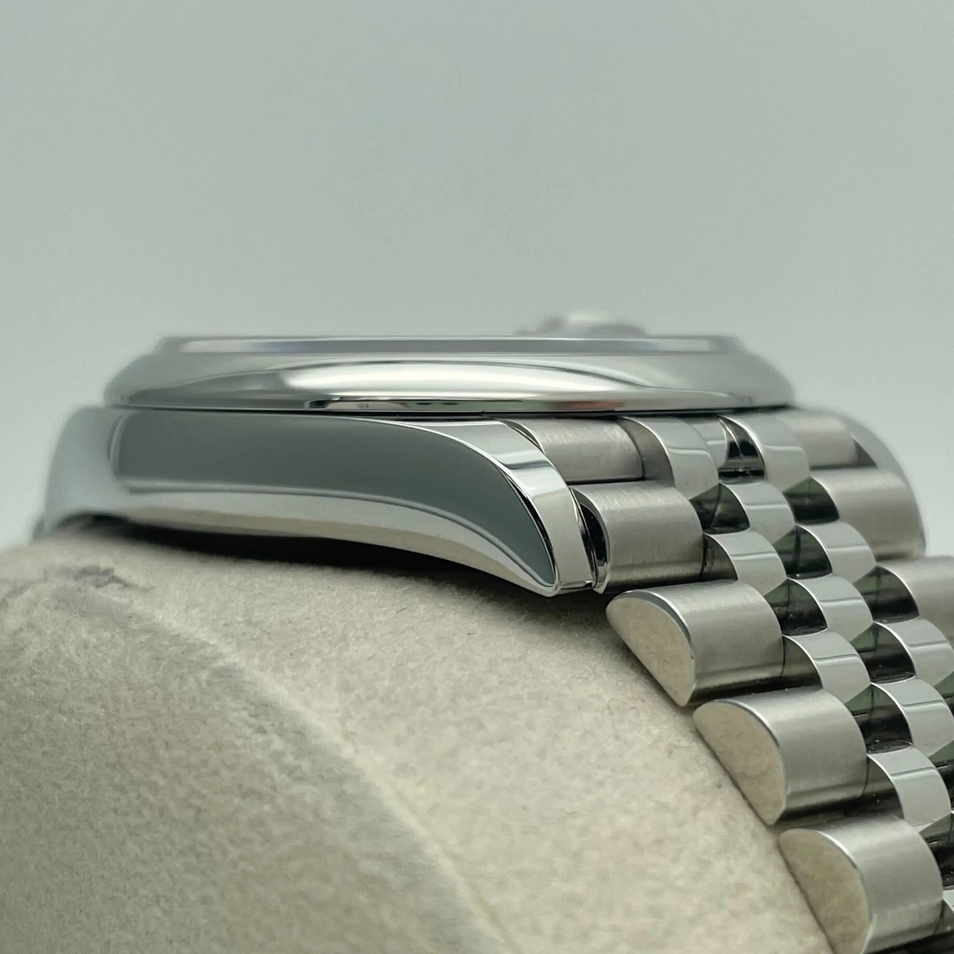 6th image of Rolex Rolex Datejust 126200 Wristwatch, Unworn condition