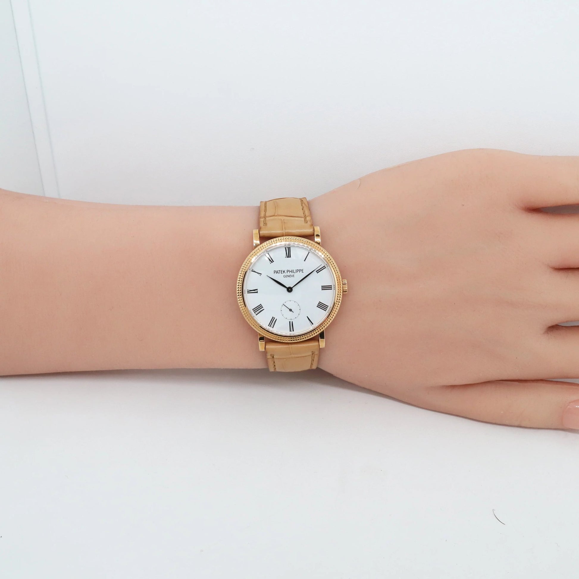 3rd image of Patek Philippe Patek Philippe Calatrava Wristwatch, PreOwned condition