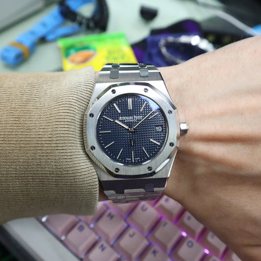 2nd image of Audemars Piguet Audemars Piguet Royal Oak Wristwatch, PreOwned condition