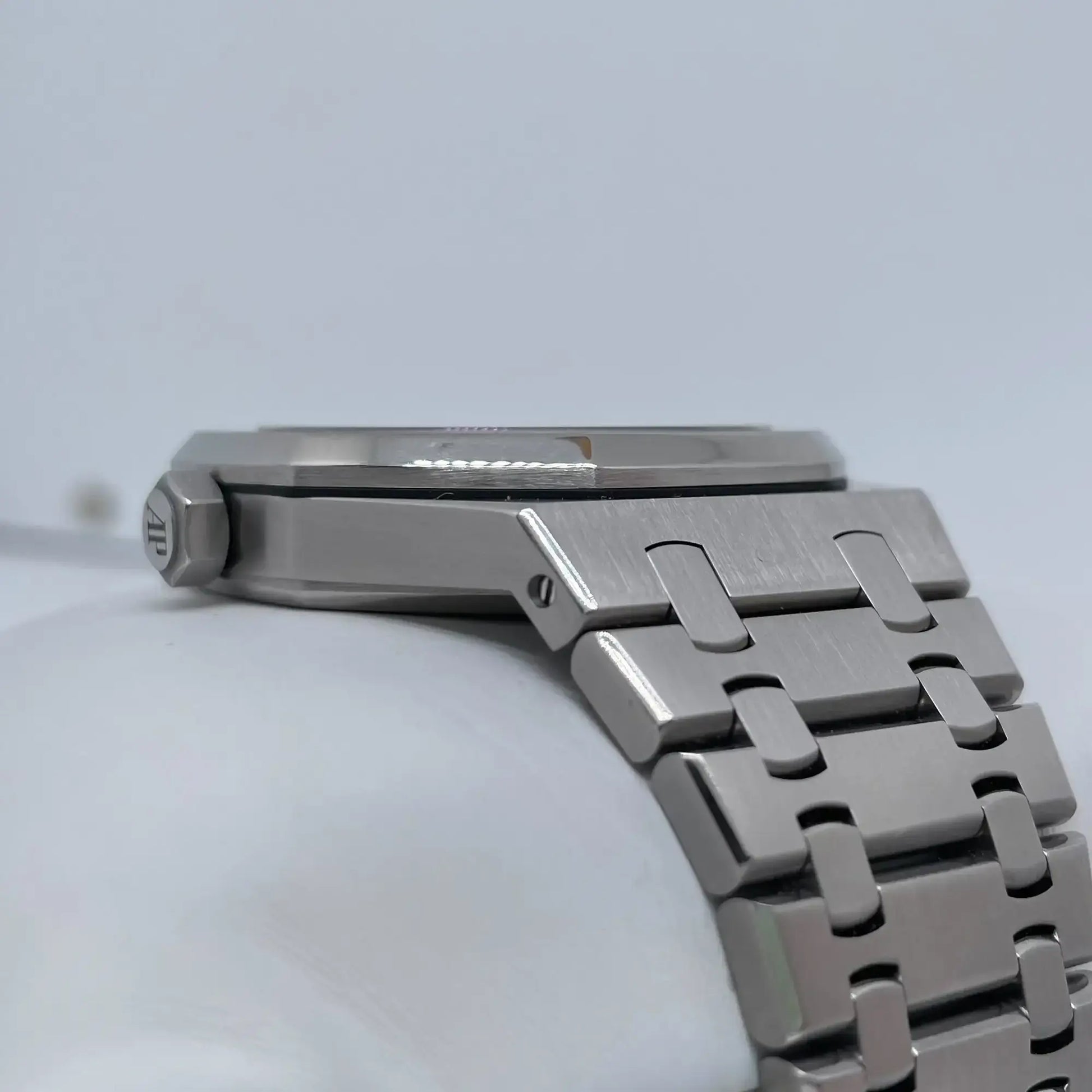 3rd image of Audemars Piguet  Audemars Piguet Royal Wristwatch, PreOwned condition