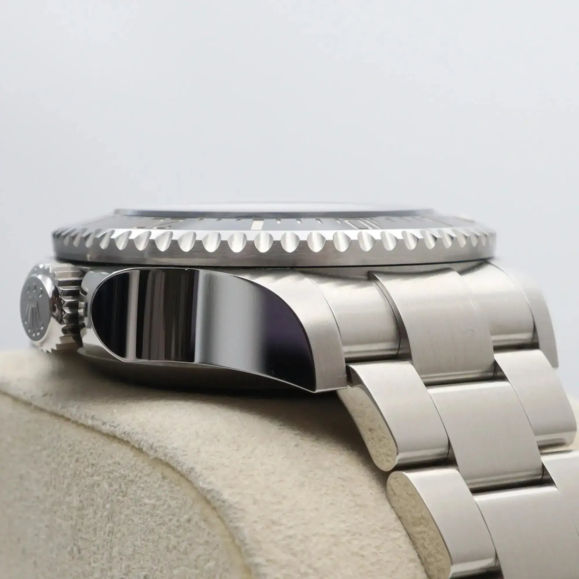 4th image of Rolex Rolex Sea-Dweller 136660 Wristwatch, PreOwned condition