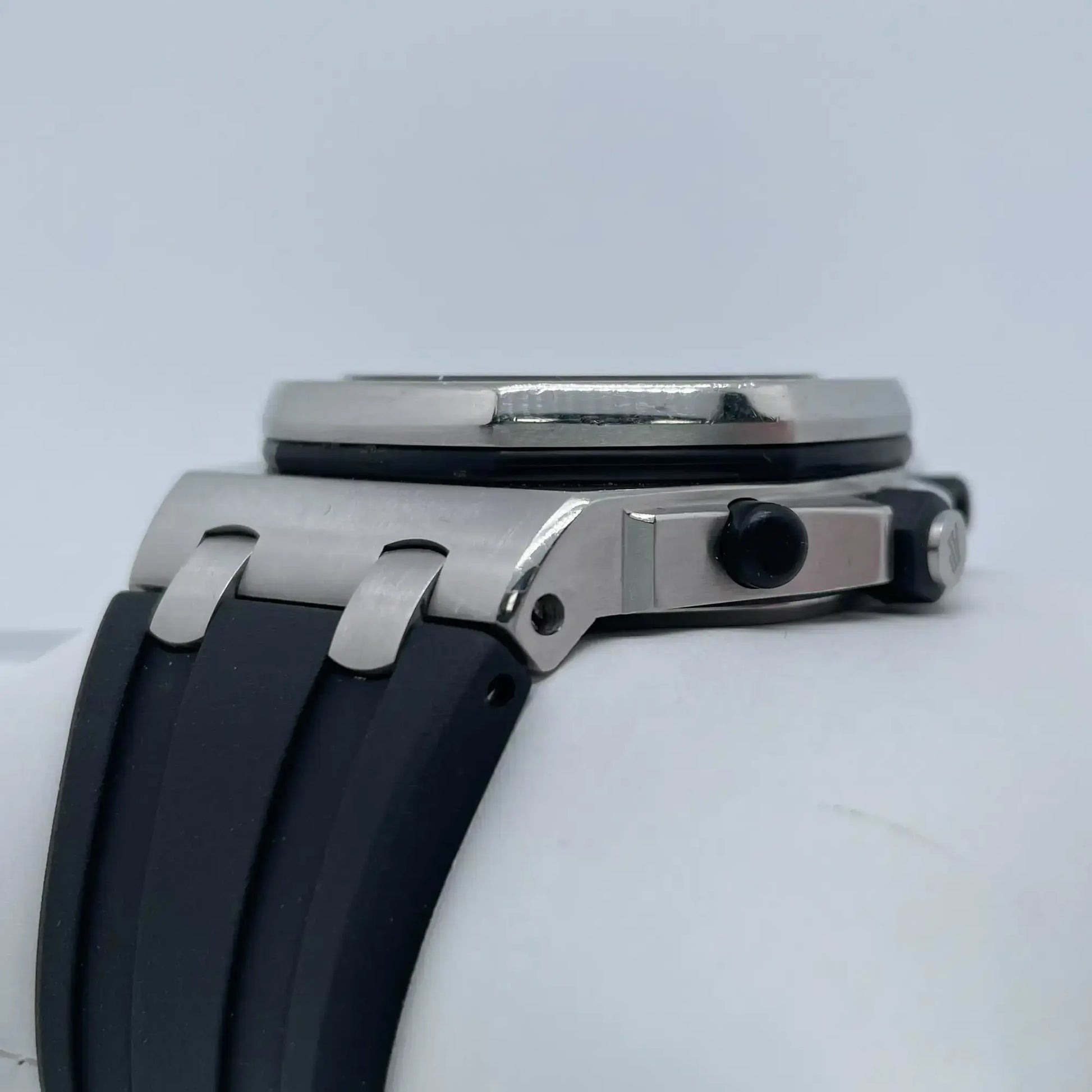 4th image of Audemars Piguet 26170ST.OO.D091CR.01 Wristwatch, PreOwned condition