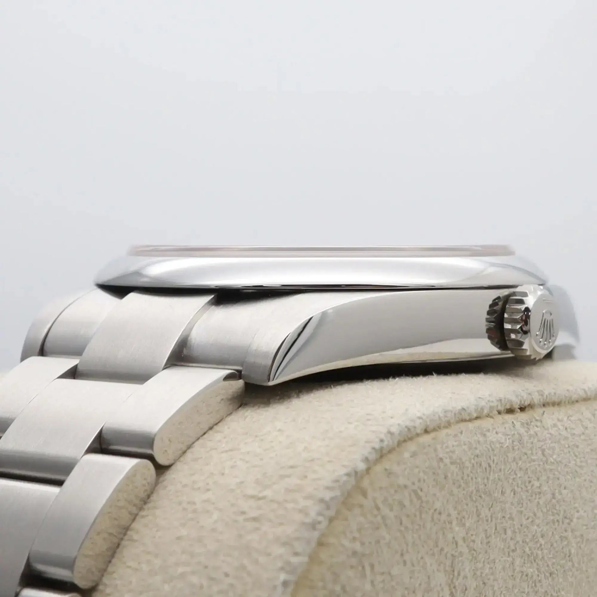 4th image of Rolex Rolex Oyster Perpetual 124300 Wristwatch, PreOwned condition
