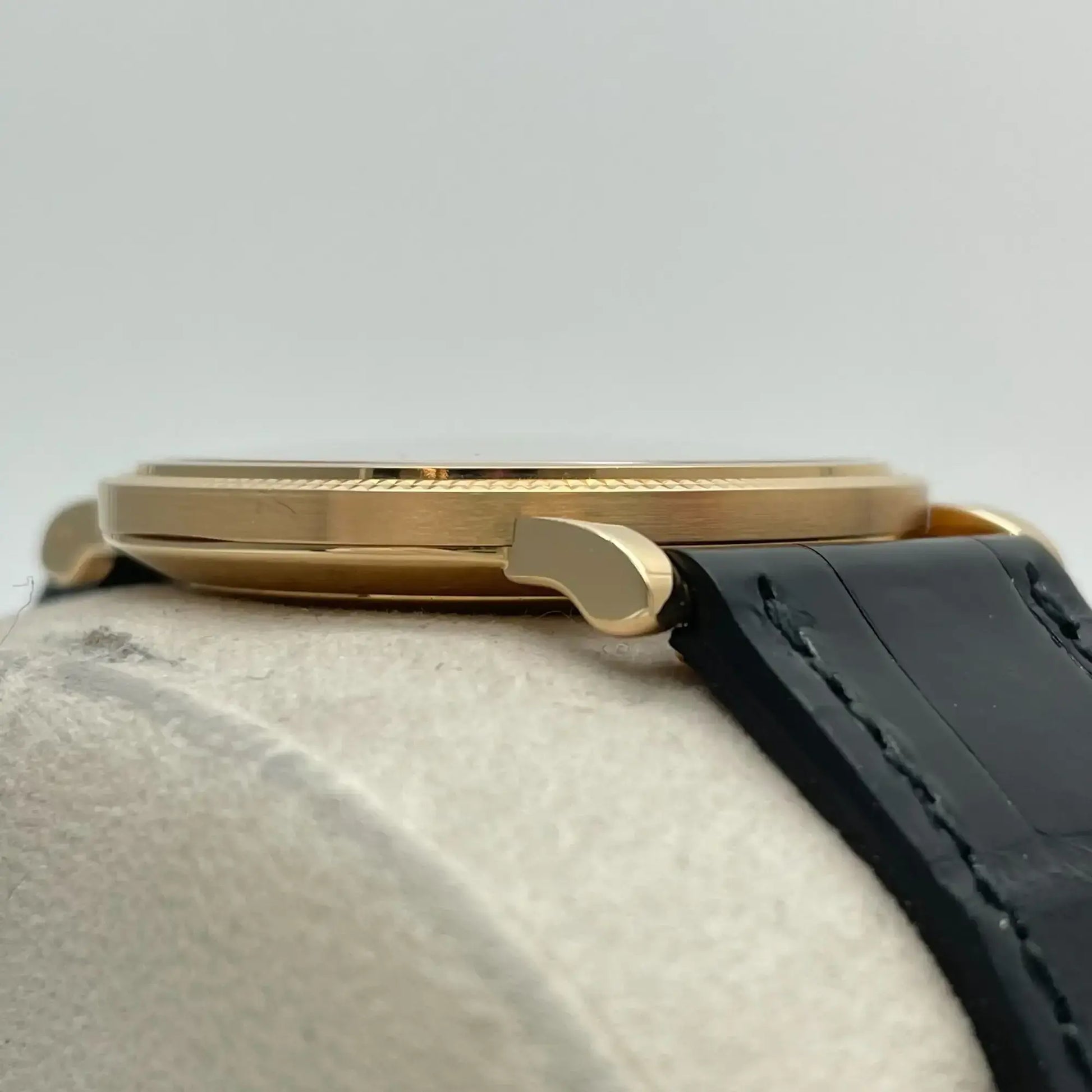 5th image of Patek Philippe Patek Philippe Calatrava Wristwatch, PreOwned condition