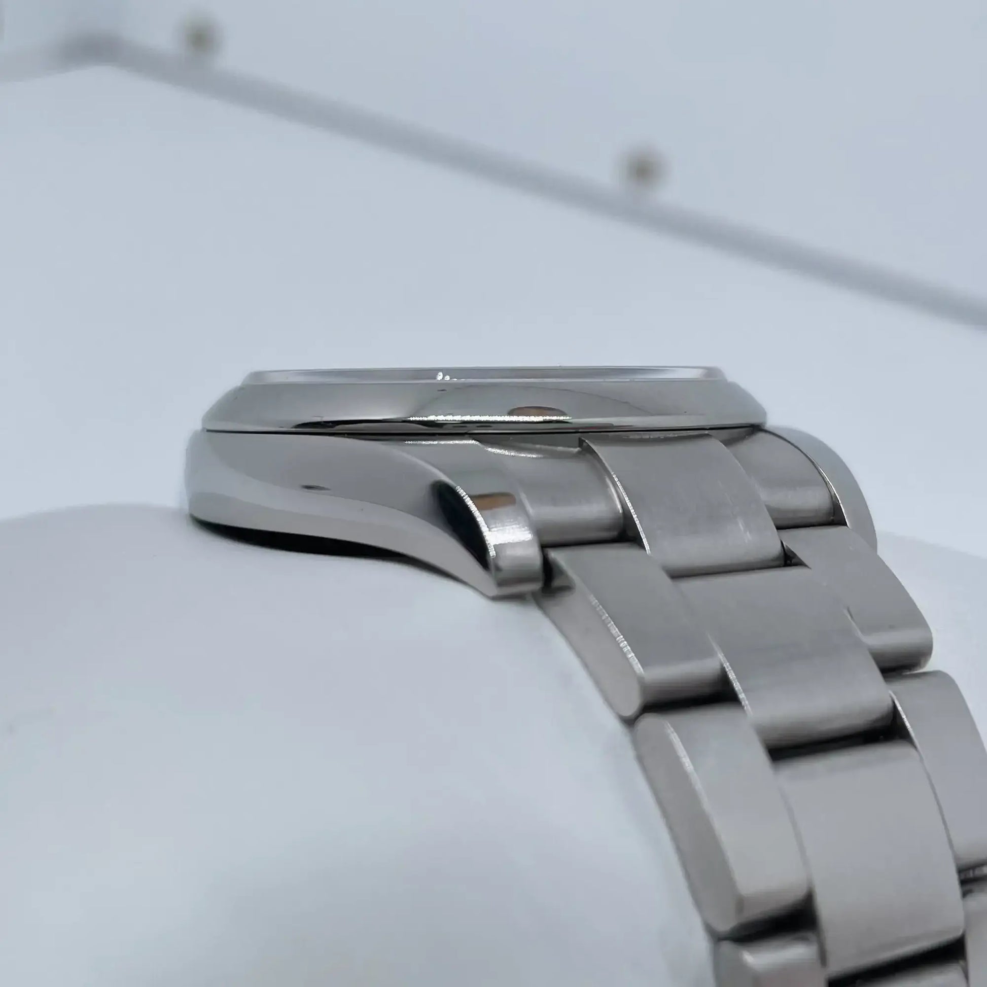 6th image of Rolex Oyster Perpetual  Wristwatch, PreOwned condition