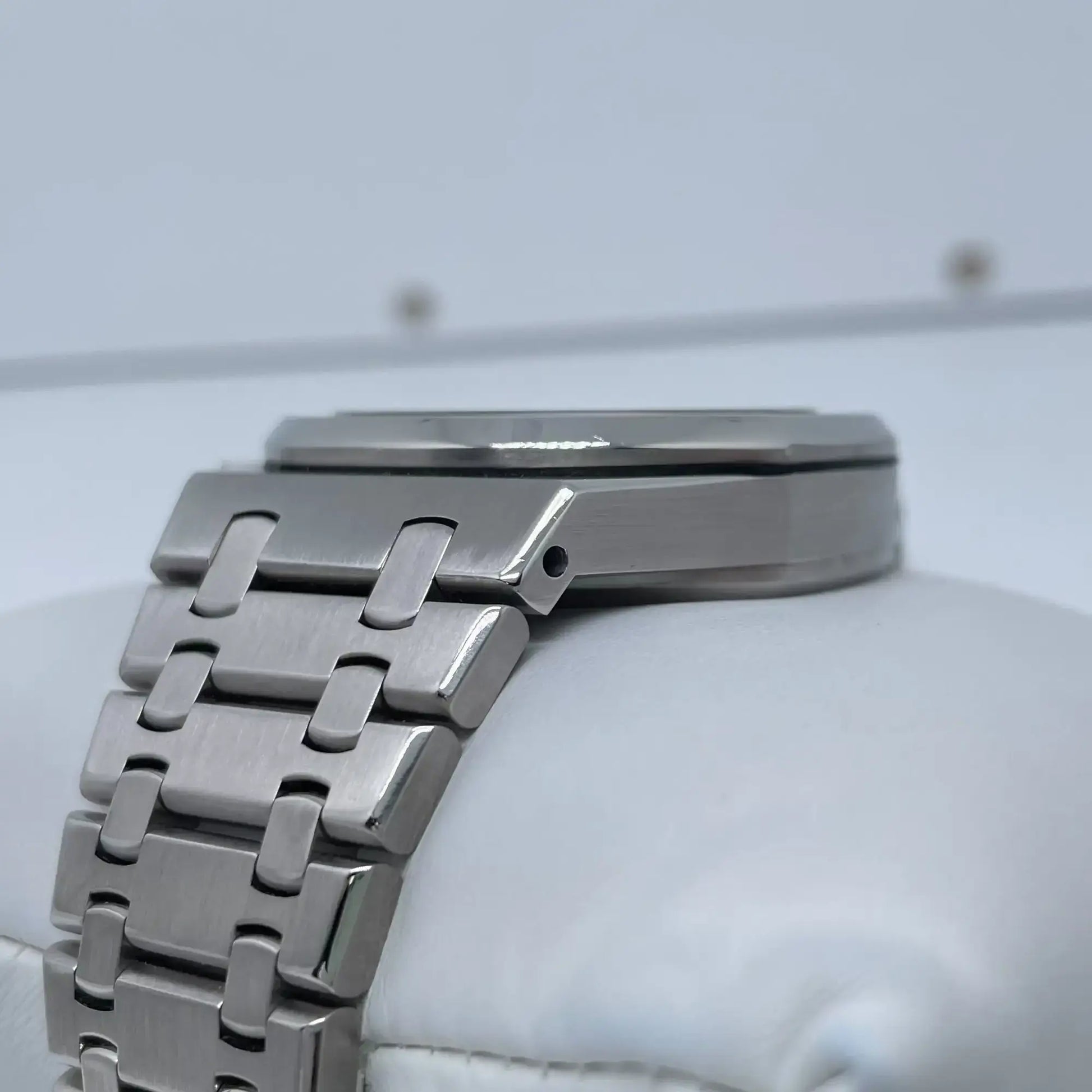6th image of Audemars Piguet 26320ST.OO.1220ST.02 Wristwatch, PreOwned condition