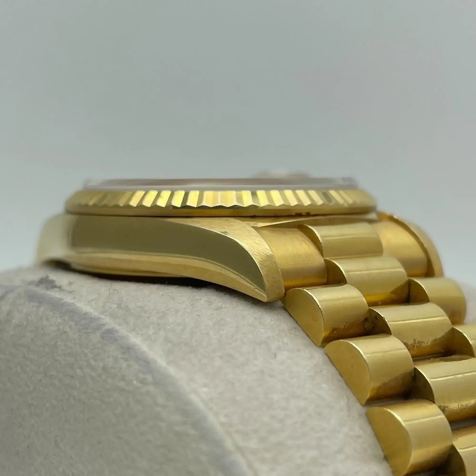 6th image of Rolex Rolex Day-Date 18238 Wristwatch, PreOwned condition