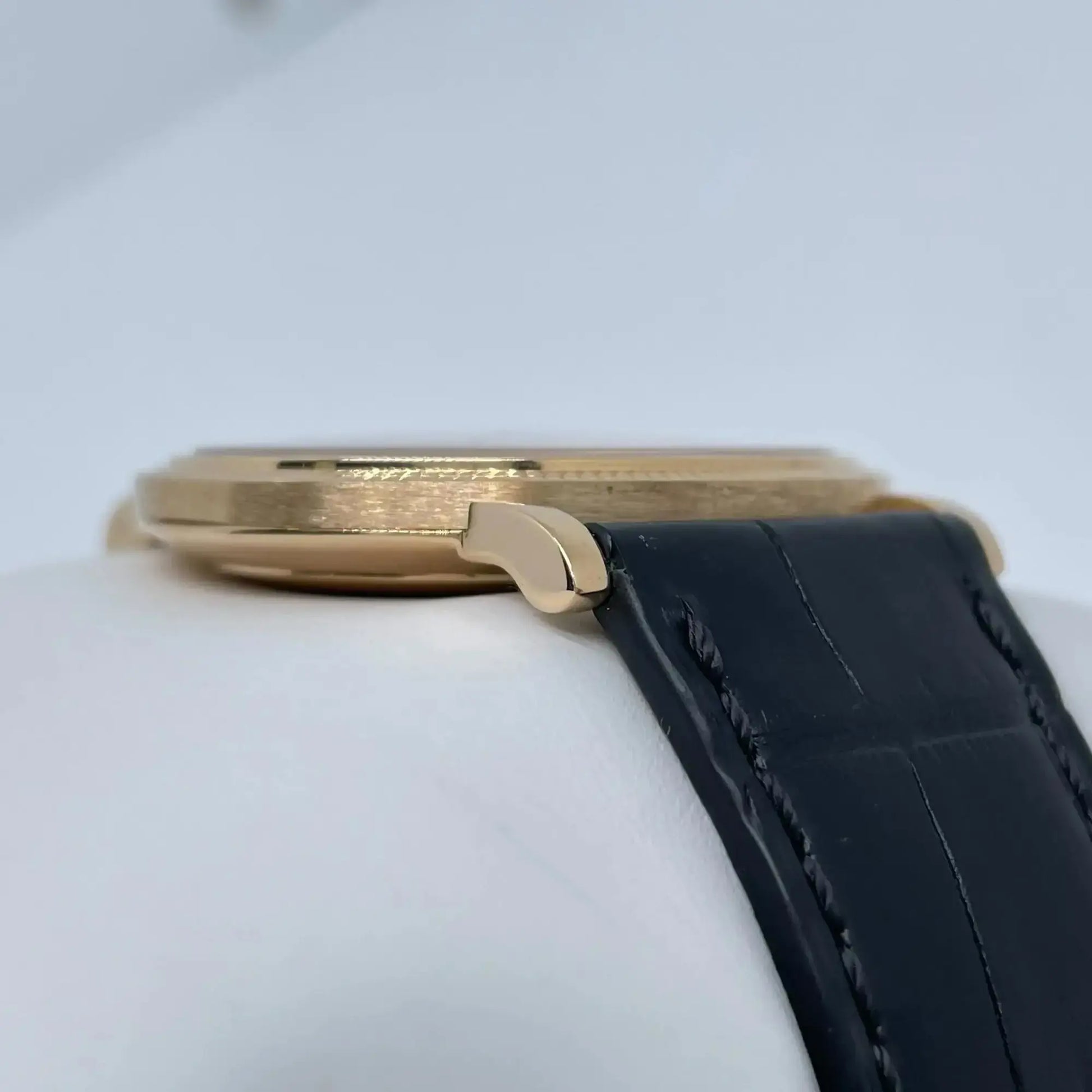 6th image of Patek Philippe Patek Philippe Calatrava Wristwatch, PreOwned condition