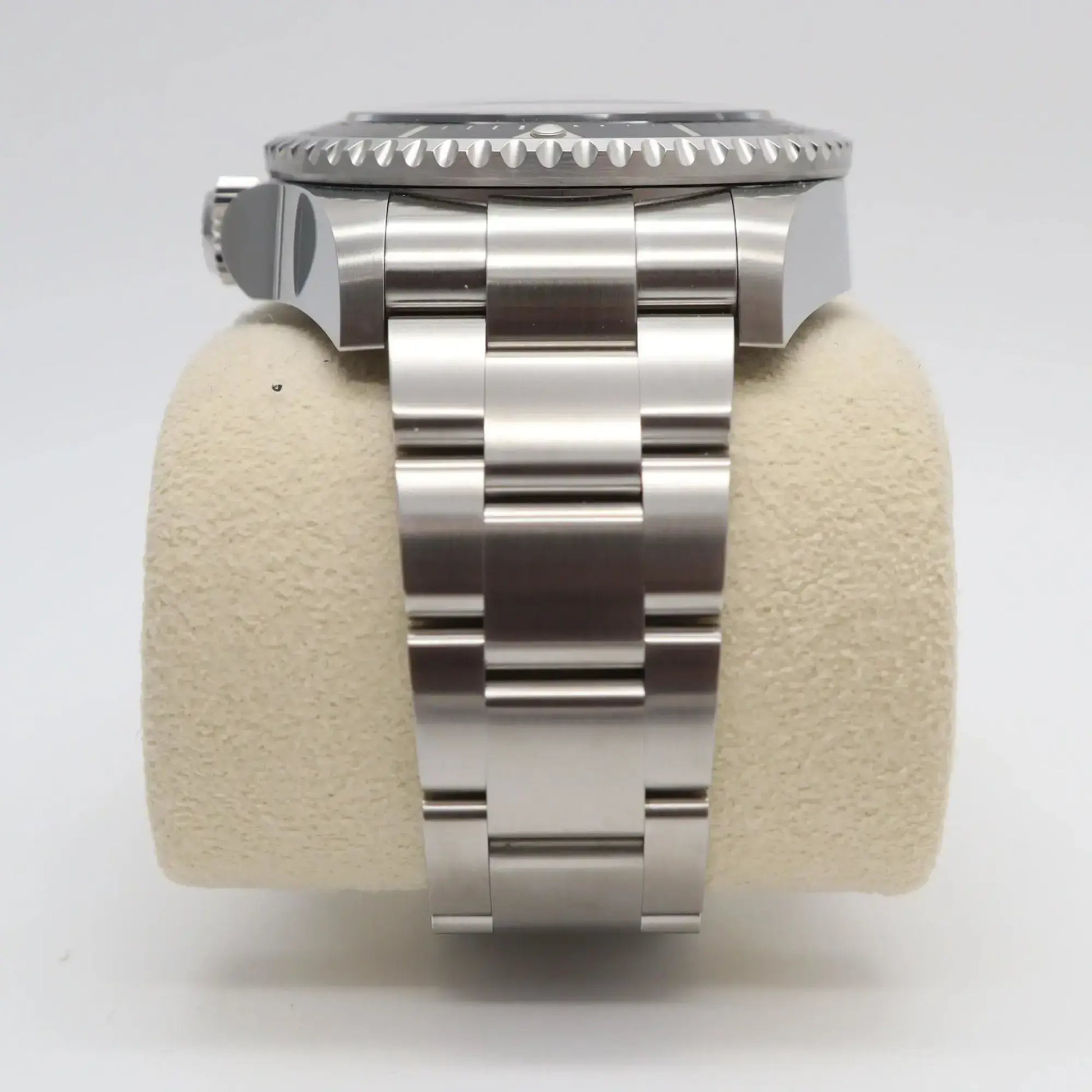 9th image of Rolex Rolex Sea-Dweller 136660 Wristwatch, PreOwned condition