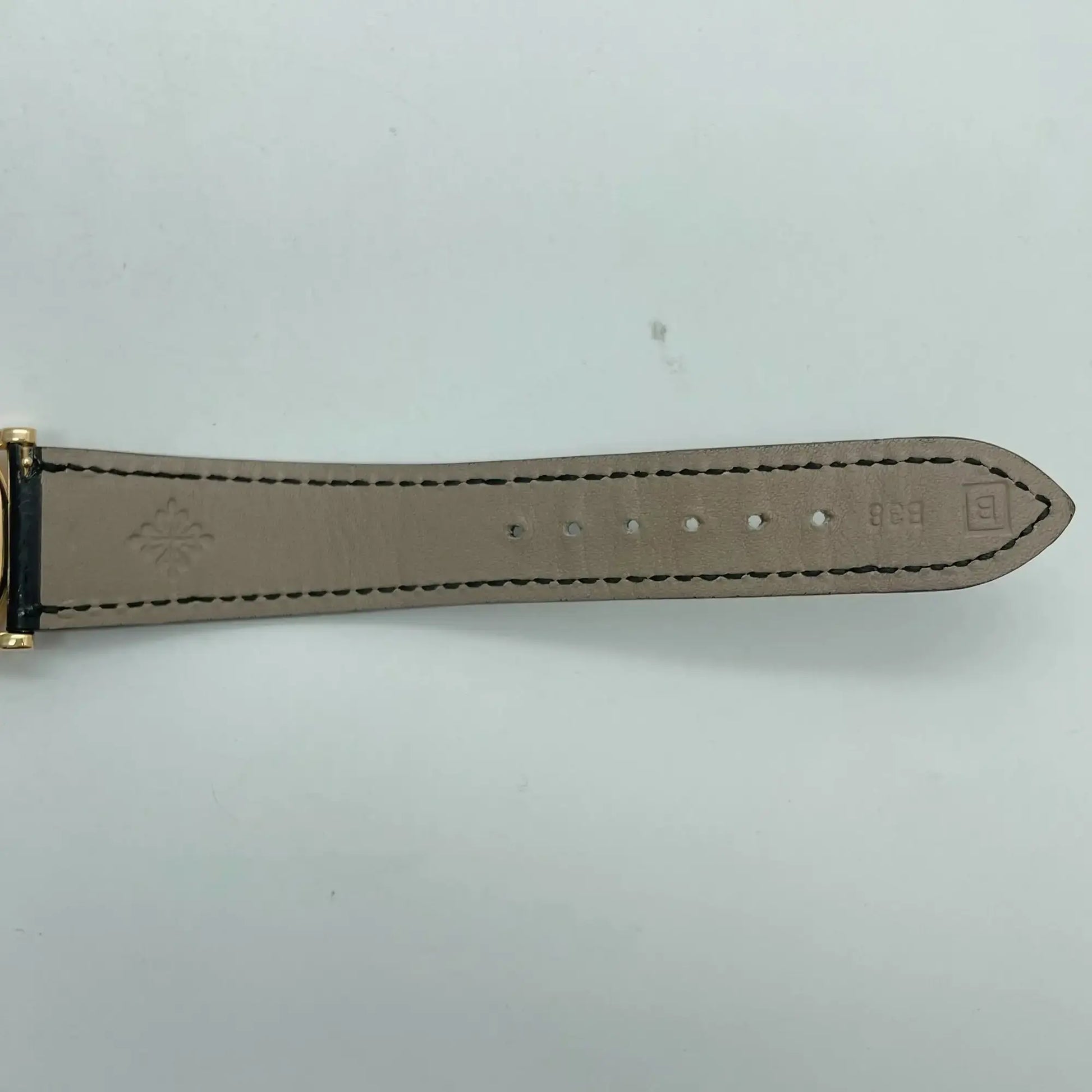 9th image of Patek Philippe Patek Philippe Calatrava Wristwatch, PreOwned condition